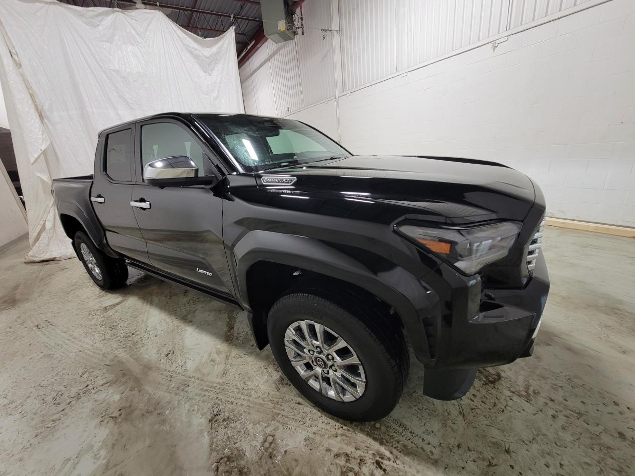 TOYOTA TACOMA LIMITED I-FORCE MAX 2.4L 4-Cyl. Turbo Hybrid - 5ft bed