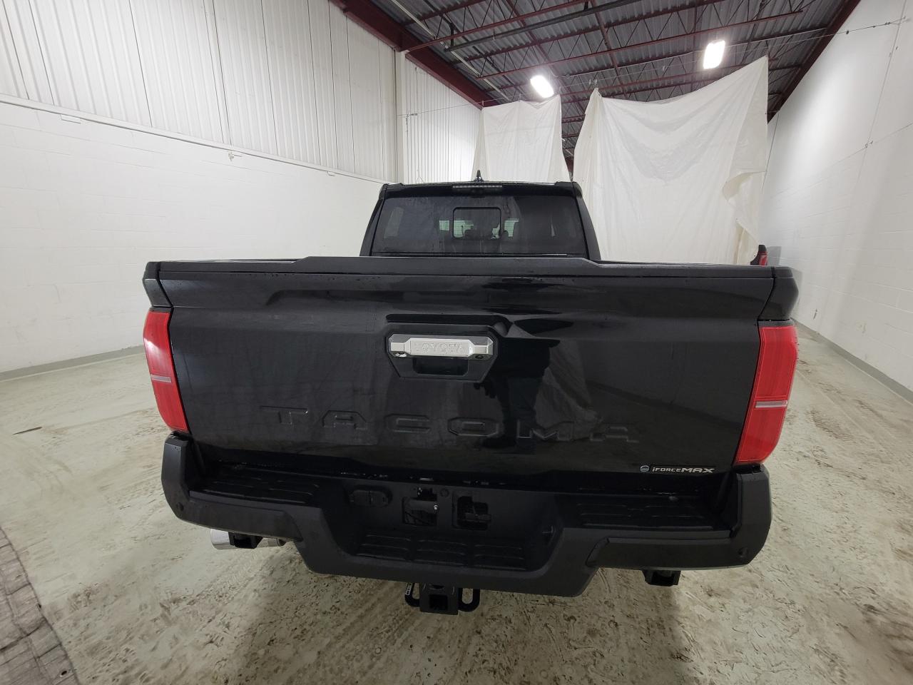 TOYOTA TACOMA LIMITED I-FORCE MAX 2.4L 4-Cyl. Turbo Hybrid - 5ft bed