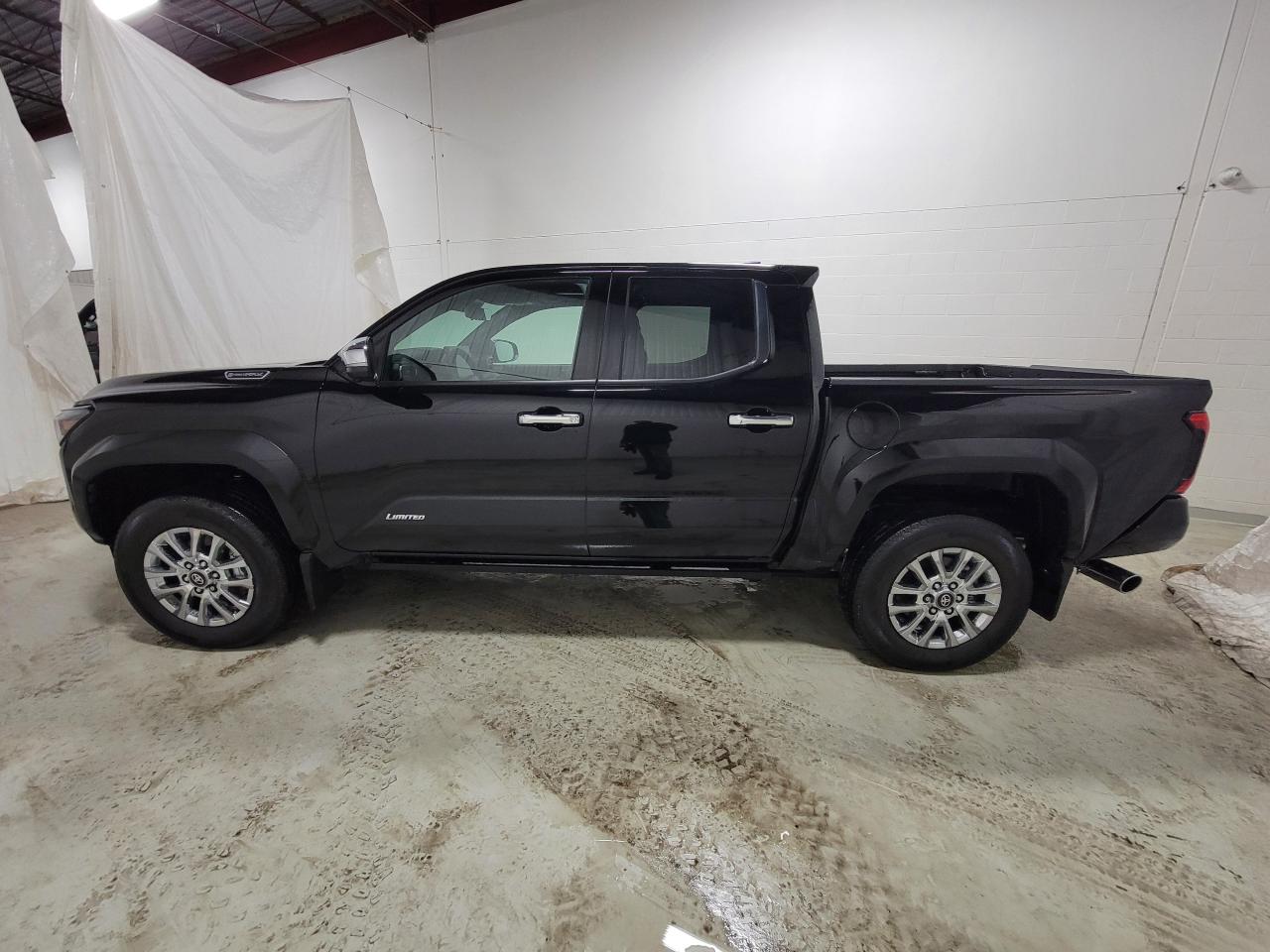 TOYOTA TACOMA LIMITED I-FORCE MAX 2.4L 4-Cyl. Turbo Hybrid - 5ft bed