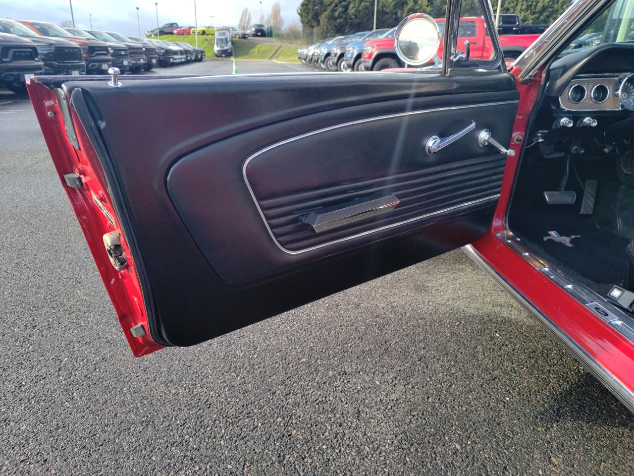 FORD MUSTANG 289 code C, disques, capote elec, boite auto