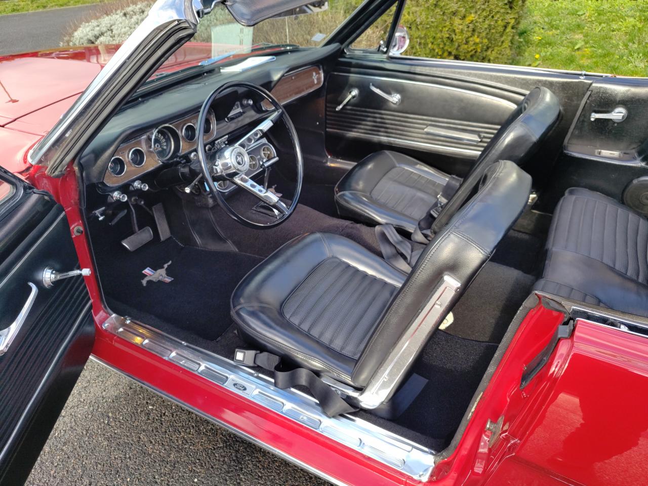 FORD MUSTANG 289 code C, disques, capote elec, boite auto