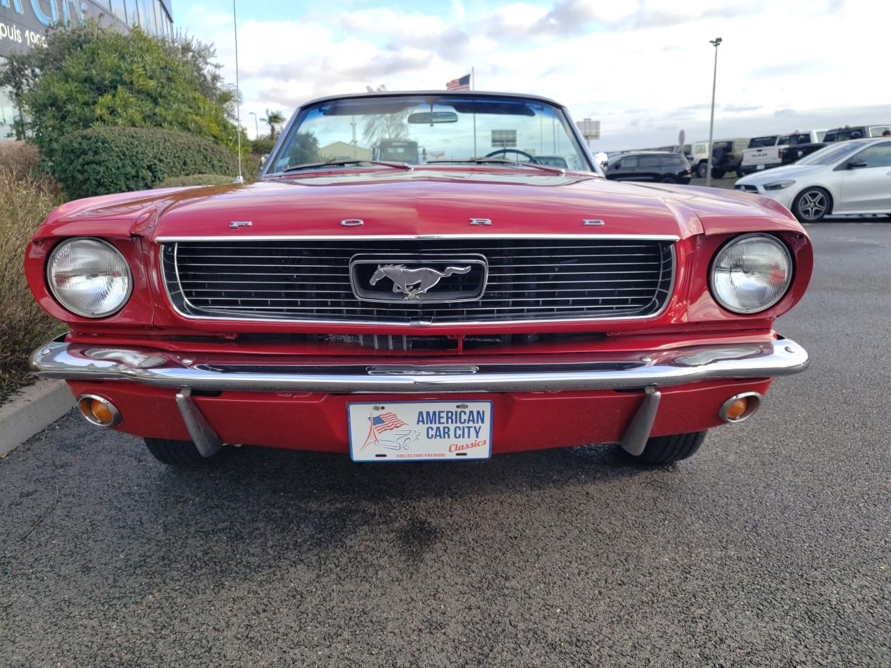 FORD MUSTANG 289 code C, disques, capote elec, boite auto