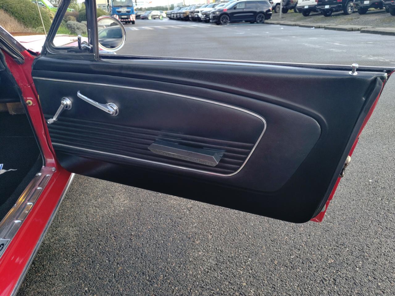 FORD MUSTANG 289 code C, disques, capote elec, boite auto