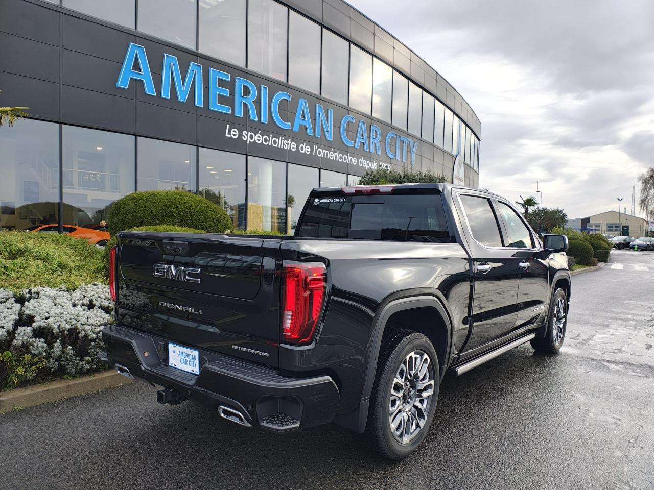 GMC Sierra 1500 Crew cab Denali Ultimate Edition V8 6.2L