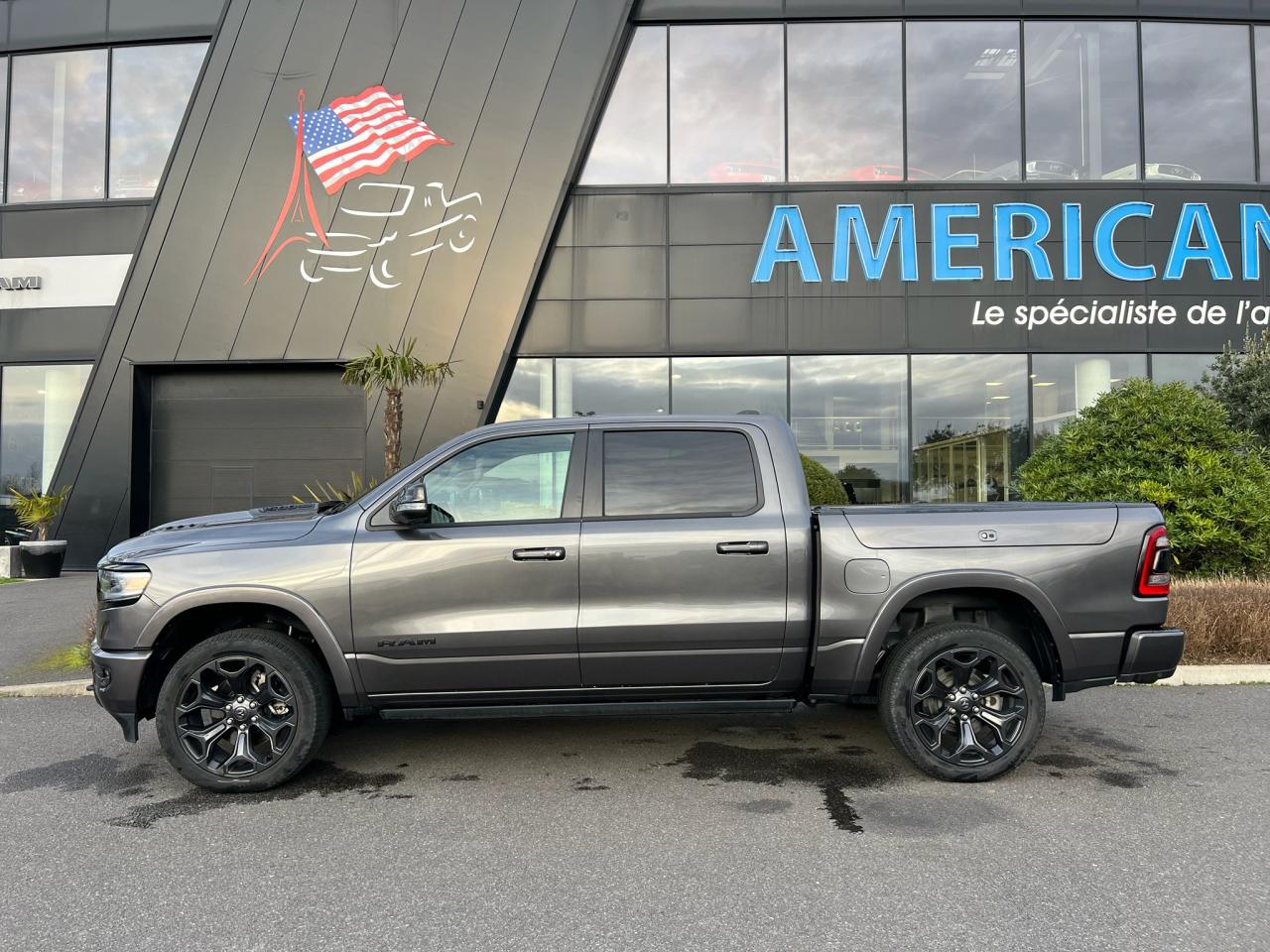 DODGE RAM 1500 CREW LIMITED NIGHT EDITION RAMBOX