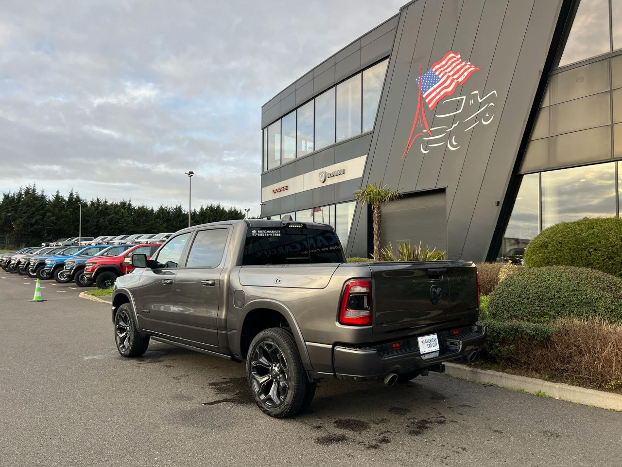 DODGE RAM 1500 CREW LIMITED NIGHT EDITION RAMBOX