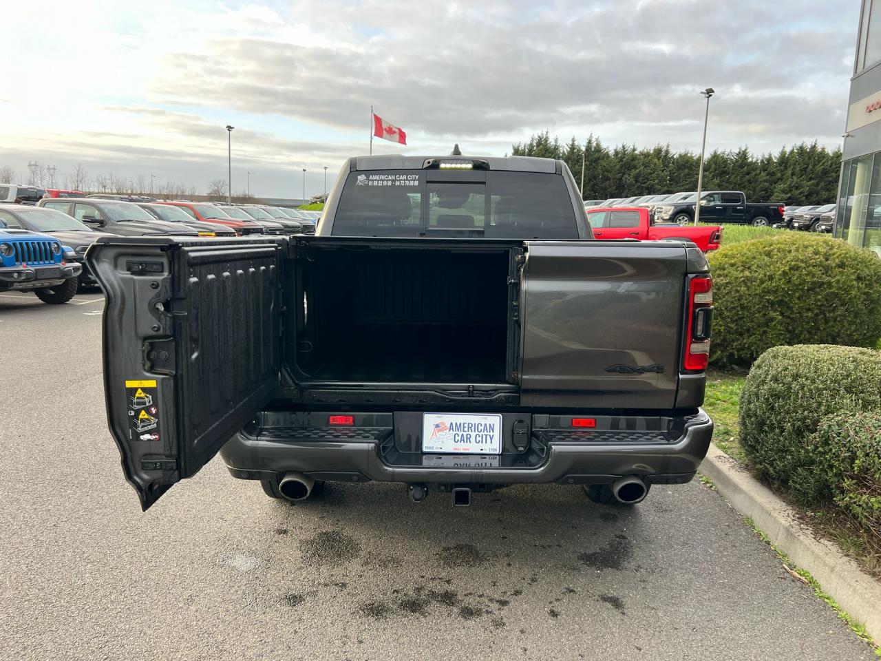 DODGE RAM 1500 CREW LIMITED NIGHT EDITION RAMBOX