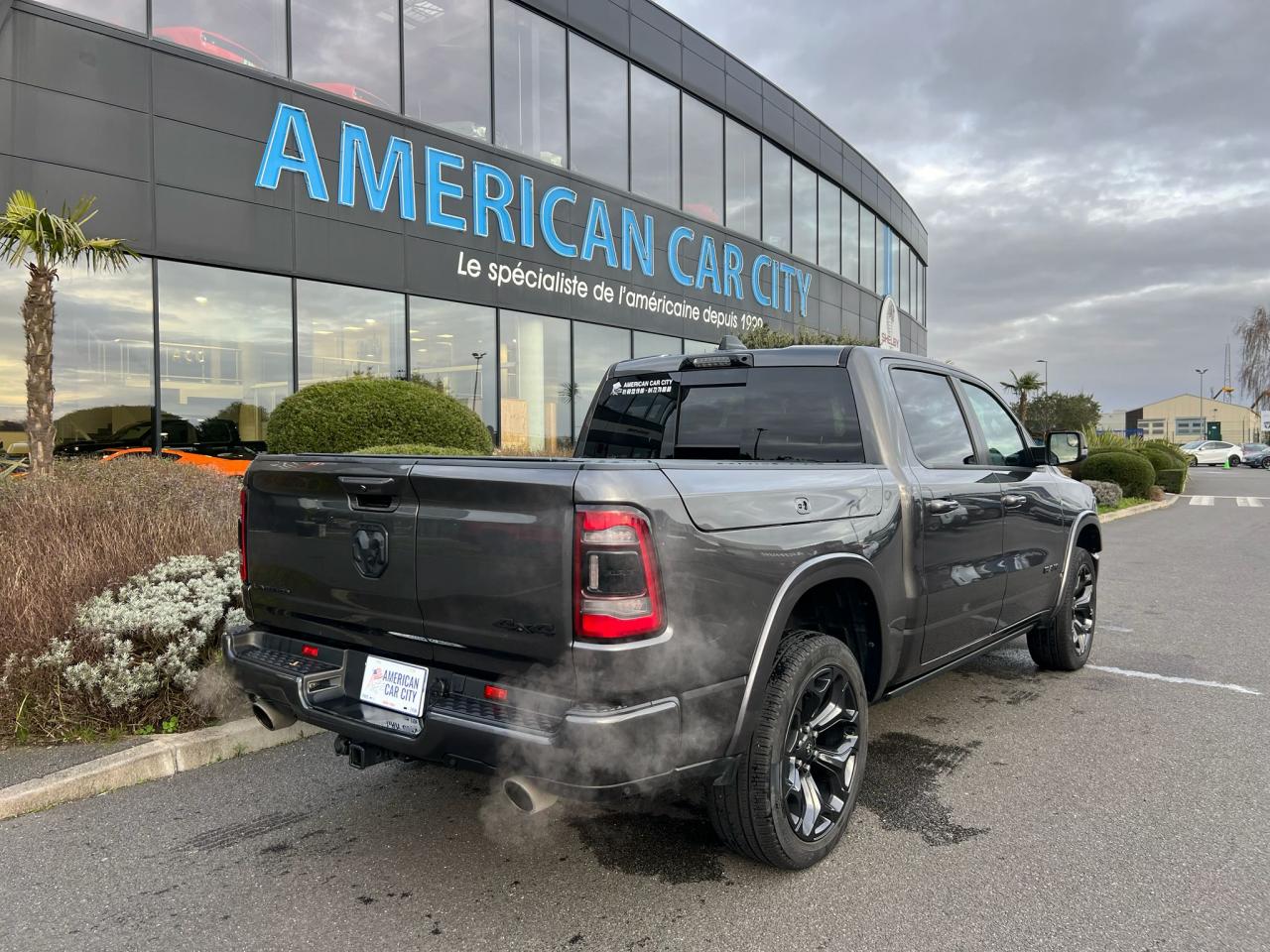 DODGE RAM 1500 CREW LIMITED NIGHT EDITION RAMBOX