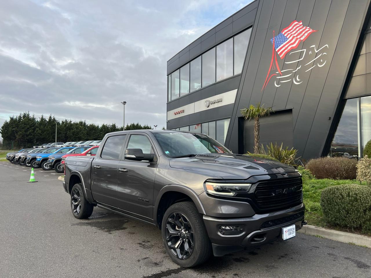 DODGE RAM 1500 CREW LIMITED NIGHT EDITION RAMBOX