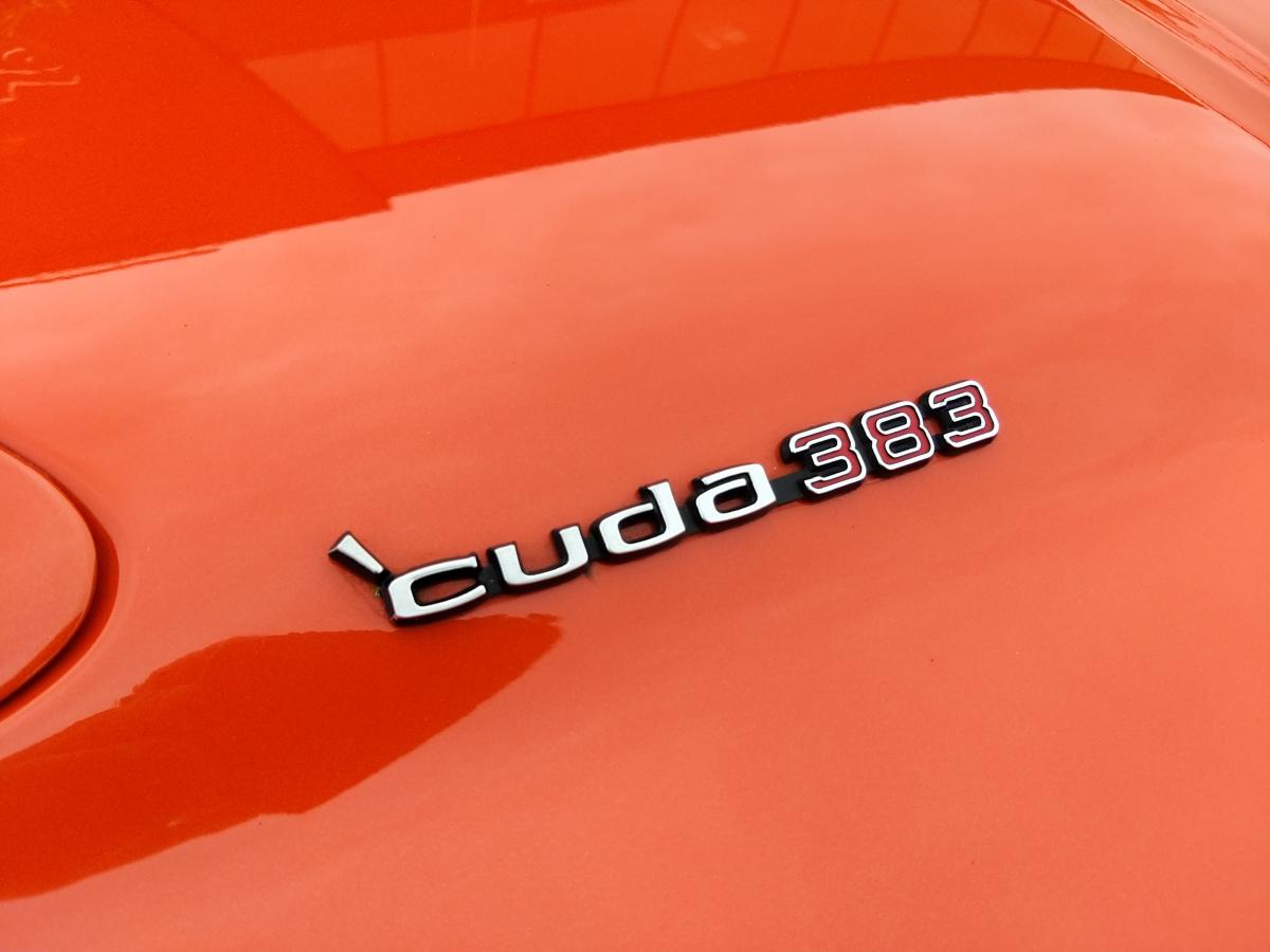 PLYMOUTH CUDA \'383 MATCHING PISTOL GRIP RESTOREE