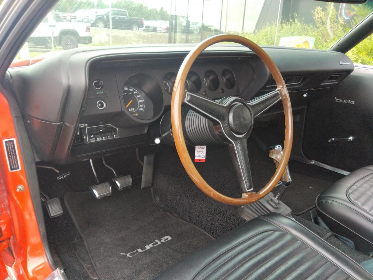 PLYMOUTH CUDA \'383 MATCHING PISTOL GRIP RESTOREE