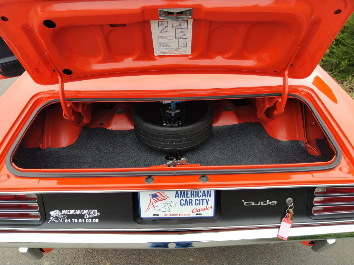 PLYMOUTH CUDA \'383 MATCHING PISTOL GRIP RESTOREE