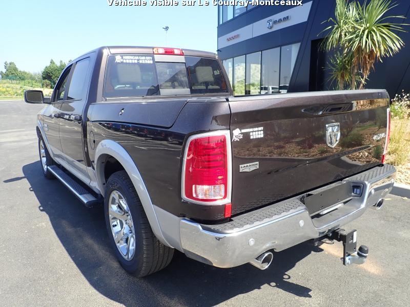 DODGE RAM 1500 CREW LARAMIE AIR RAMBOX 2017 V8 5.7L 395CH