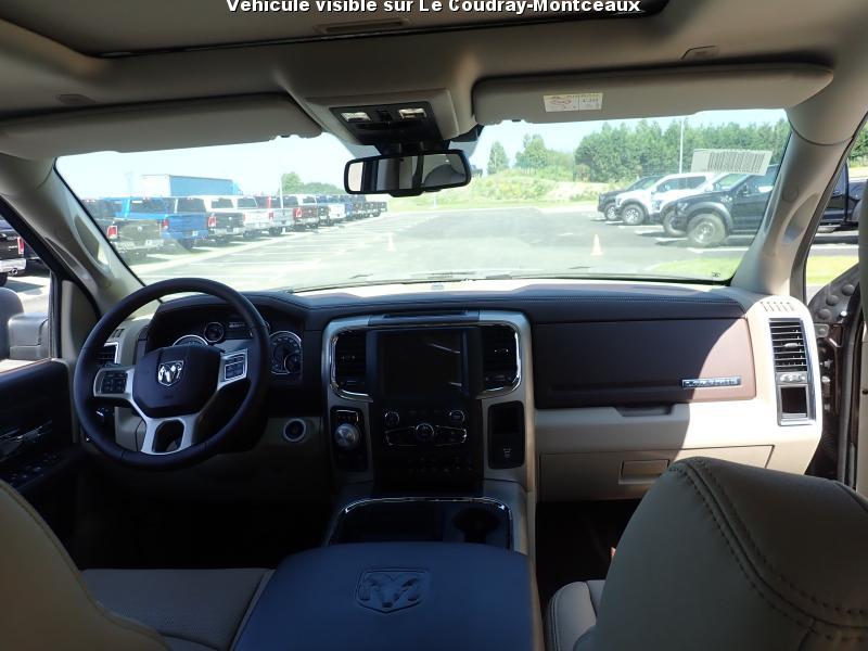DODGE RAM 1500 CREW LARAMIE AIR RAMBOX 2017 V8 5.7L 395CH