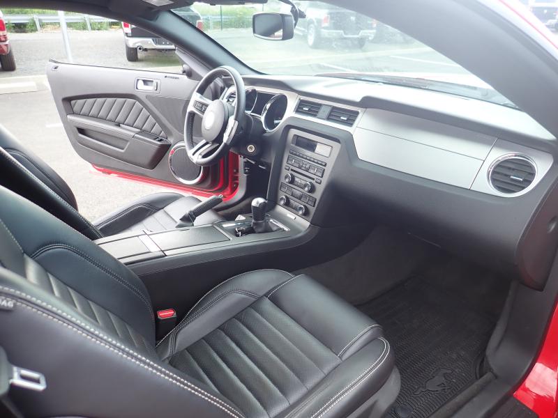 FORD MUSTANG V6 Pony Package 3.7L