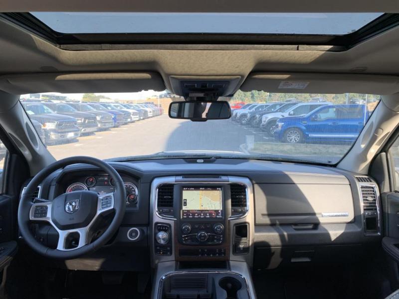 DODGE RAM 1500 CREW LARAMIE CLASSIC 2019