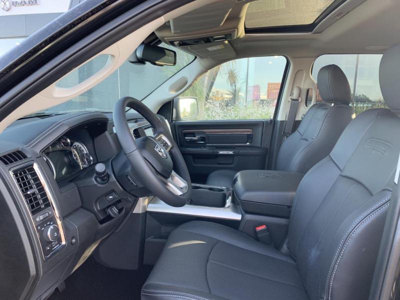 DODGE RAM 1500 CREW LARAMIE CLASSIC 2019