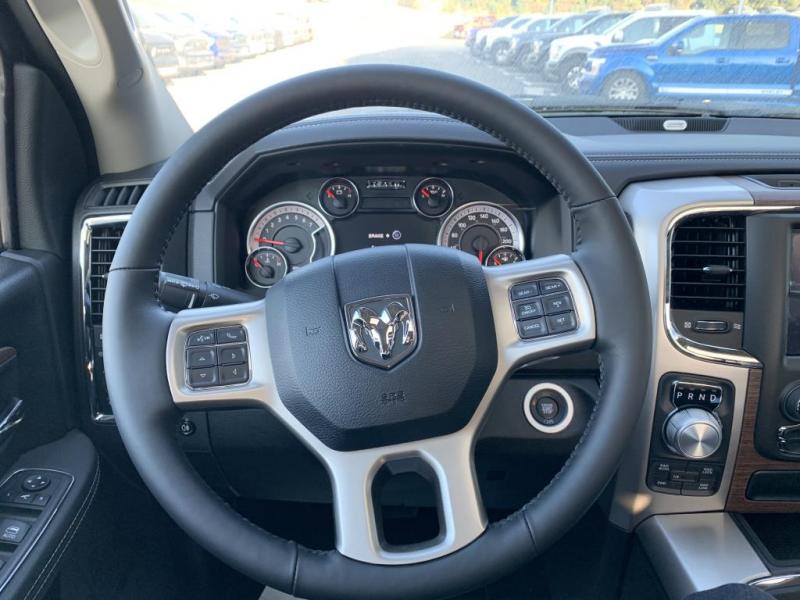 DODGE RAM 1500 CREW LARAMIE CLASSIC 2019