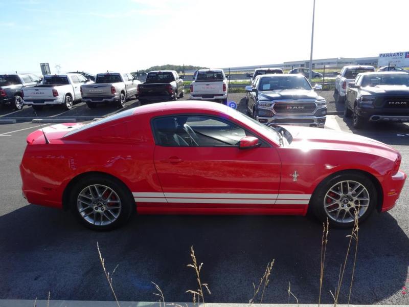 FORD MUSTANG V6 PONY PACKAGE